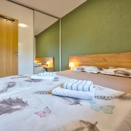 Stevovic Apartment, Pine Wood View, 兹拉蒂博尔